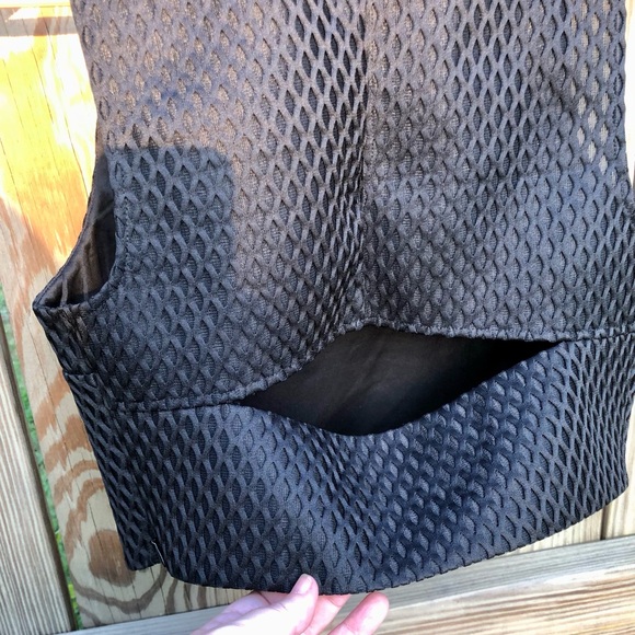 Express cut out mini skirt set Cropped Diamond Textured Sz. Small - Picture 5 of 13